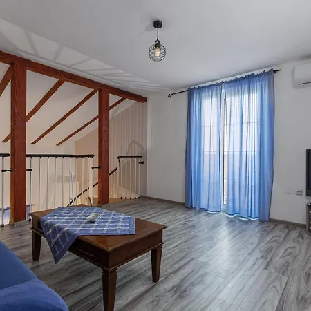Vila Palma With Grill & Pool Gedići
