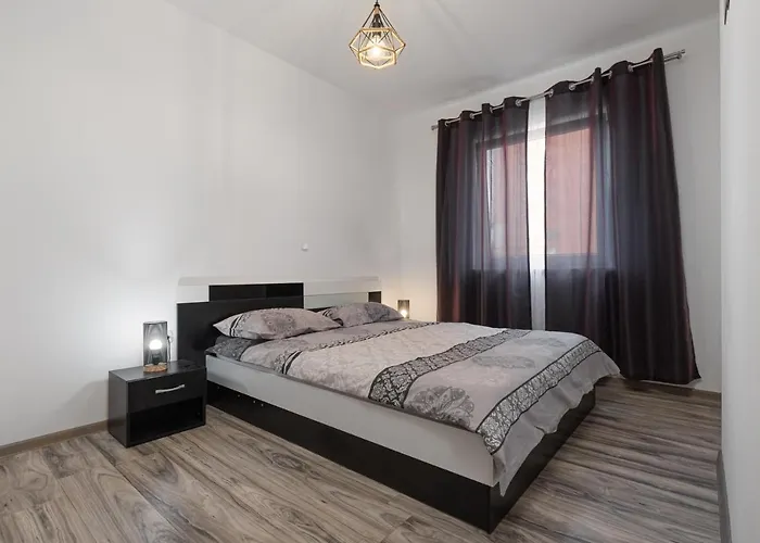 Villa Palma With Grill & Pool Gedići