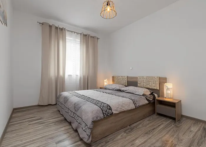 Villa Palma With Grill & Pool Gedići