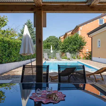 Villa Palma With Grill & Pool Gedići
