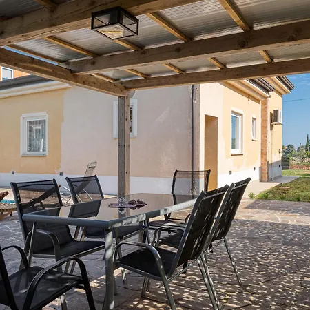 Villa Palma With Grill & Pool Gedići